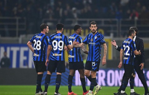 九游体育app-包含荷甲冲刺阶段再迎强敌，国际米兰远射贴柱，主帅态度——管理层满意，细节决定成败的词条