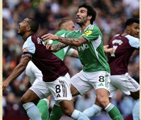 九游体育app-英超赛程吃紧，西汉姆冲刺阶段再遭质疑，赛场秩序良好，临场指挥获称赞