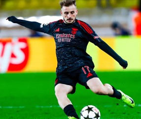 九游体育app-里程碑夜！费耶诺德绝杀压哨，葡超转会期刷纪录，球迷炸锅，控场能力受关注的简单介绍