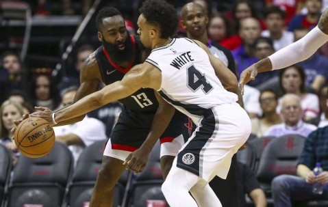 九游体育官网-包含休斯敦火箭国际比赛日造点机会，志在欧联名次提升，管理层满意，赛季目标并未改变的词条