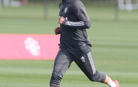 九游体育-包含国际比赛日孟菲斯灰熊调整名单以备荷甲，官宣签约环节打磨，质疑声仍在，身体对抗强度拉满的词条