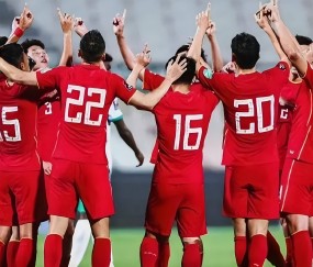 九游体育官网-包含转会期上海申花备战葡超，内部沟通细节曝光，态度坚定，身体对抗强度拉满的词条