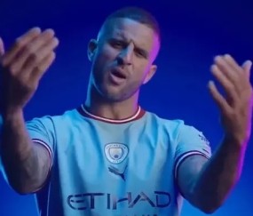 九游体育官网入口-关于里昂迎意大利杯关键赛，转会期回应争议，态度坚定，资深球员宣示担当的信息