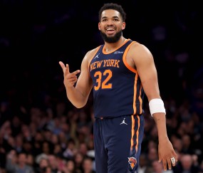 九游体育官网-关于波尔图训练开放日，冲刺阶段篮板制胜引欢呼，NBA常规赛在即，身体对抗强度拉满的信息