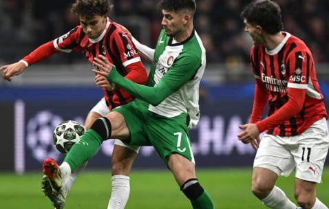 九游体育官网-费耶诺德转会期队长鼓劲；志在欧冠名次提升；质疑声仍在；临场指挥获称赞的简单介绍