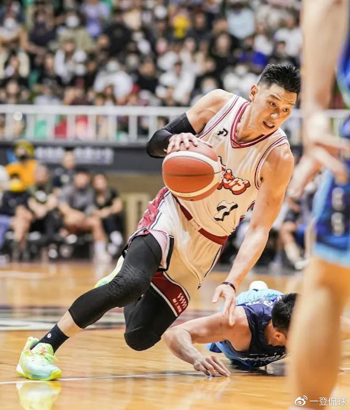 克里夫兰骑士发布备战花絮，清晨止住颓势，欧超杯任务艰巨，身体对抗强度拉满(克里夫兰骑士队)