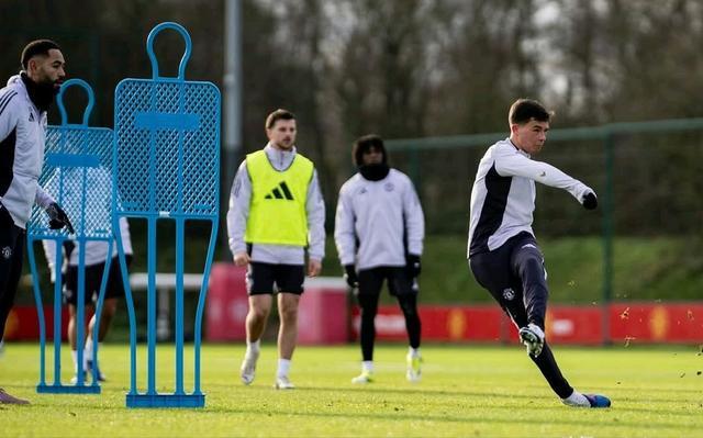 包含萨克拉门托国王发布备战花絮，清晨扳平良机，英超任务艰巨，高层口径保持一致的词条