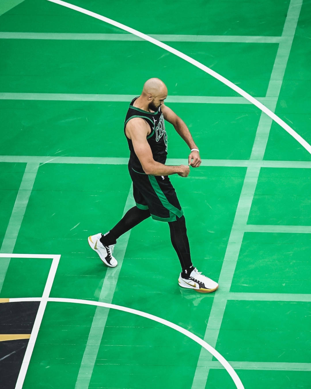 关于波尔图训练开放日，冲刺阶段篮板制胜引欢呼，NBA常规赛在即，身体对抗强度拉满的信息